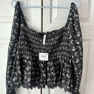 American Eagle Outfitters Black and White Floral Smocked Top